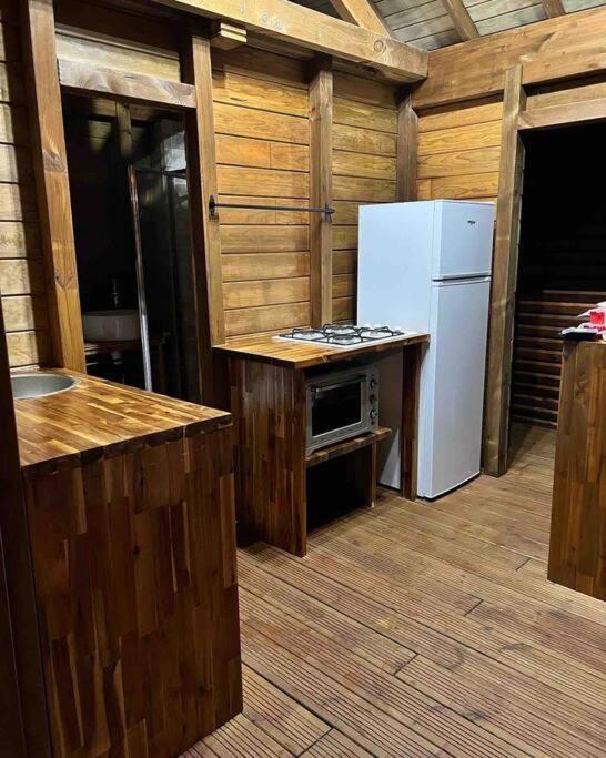 La Kaz A Pepes, Charmant Logement Avec Piscine Lamentin Ngoại thất bức ảnh
